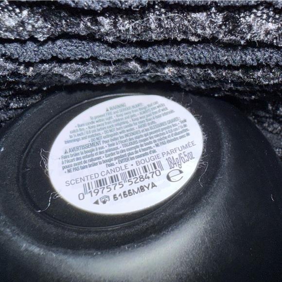 Victoria's Secret Hey, Boo Scented Candle - Picture 5 of 5